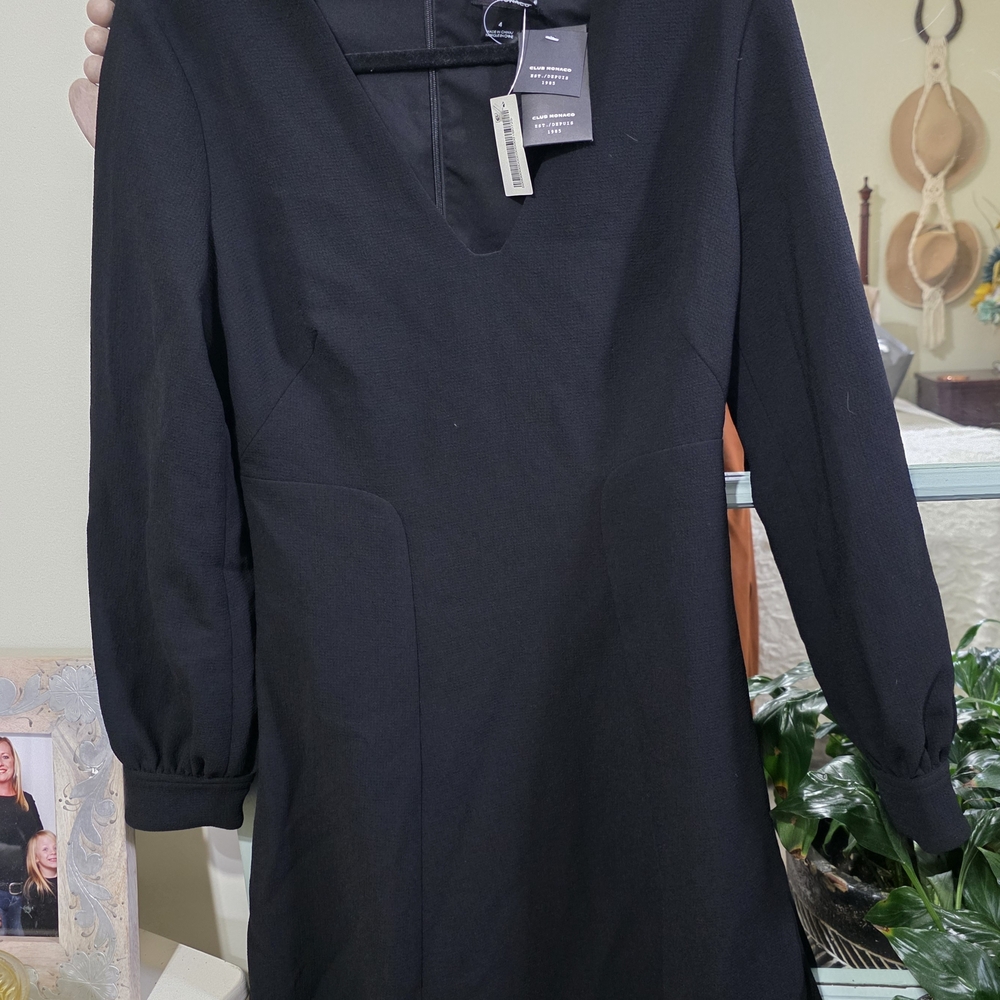 Club Monaco Black V-Neck Sheath Dress – Size 4